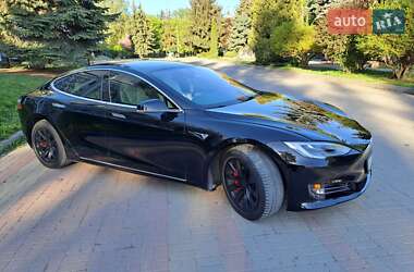 Лифтбек Tesla Model S 2020 в 