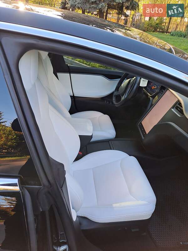 Лифтбек Tesla Model S 2020 в Тернополе
