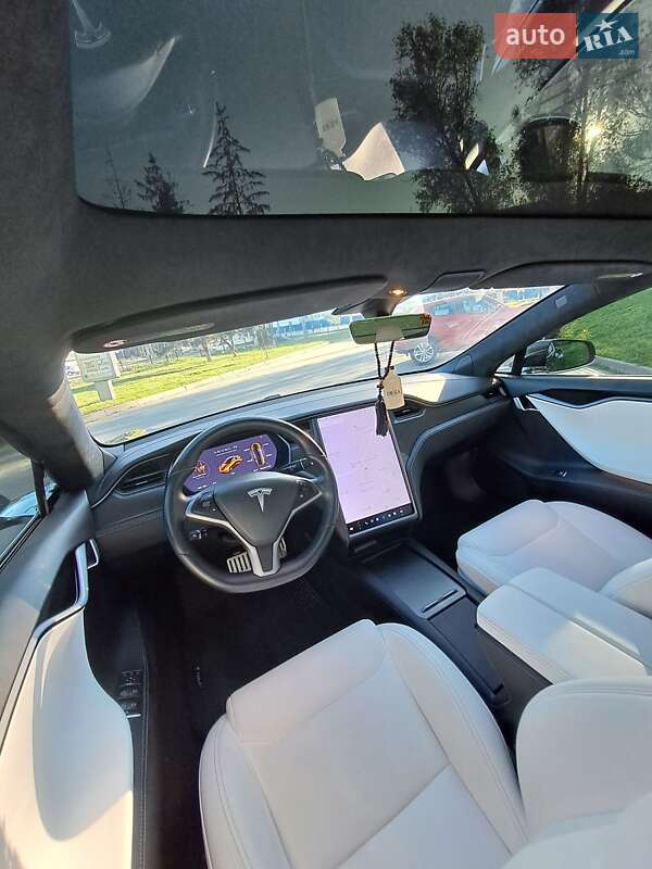 Лифтбек Tesla Model S 2020 в Тернополе