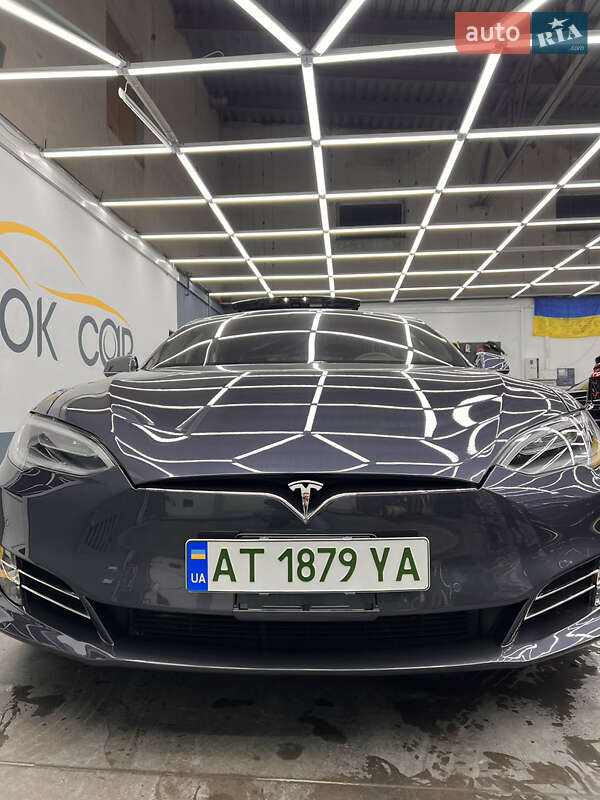 Ліфтбек Tesla Model S 2020 в Івано-Франківську