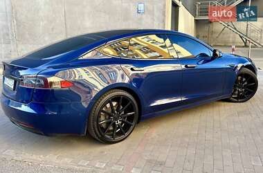 Лифтбек Tesla Model S 2017 в 