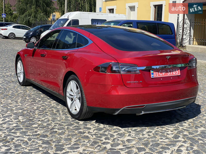 Ліфтбек Tesla Model S 2013 в Луцьку