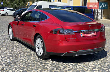 Лифтбек Tesla Model S 2013 в 