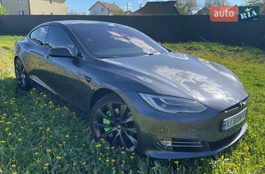 Лифтбек Tesla Model S 2018 в 