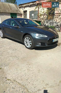 Лифтбек Tesla Model S 2016 в Николаеве