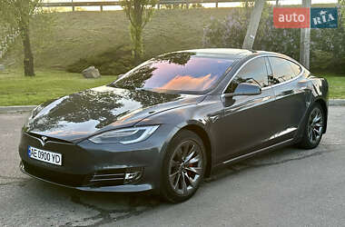 Ліфтбек Tesla Model S 2018 в 