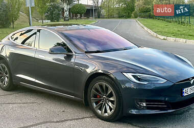 Ліфтбек Tesla Model S 2018 в 