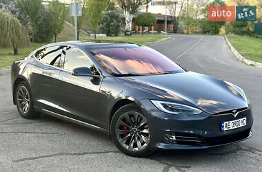 Ліфтбек Tesla Model S 2018 в 