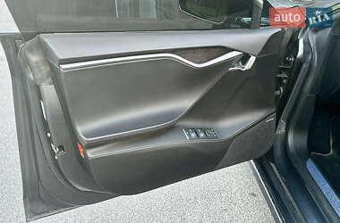 Ліфтбек Tesla Model S 2018 в 