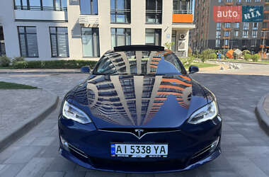 Лифтбек Tesla Model S 2016 в 