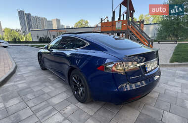 Лифтбек Tesla Model S 2016 в 