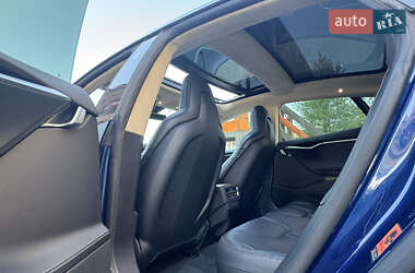 Лифтбек Tesla Model S 2016 в 