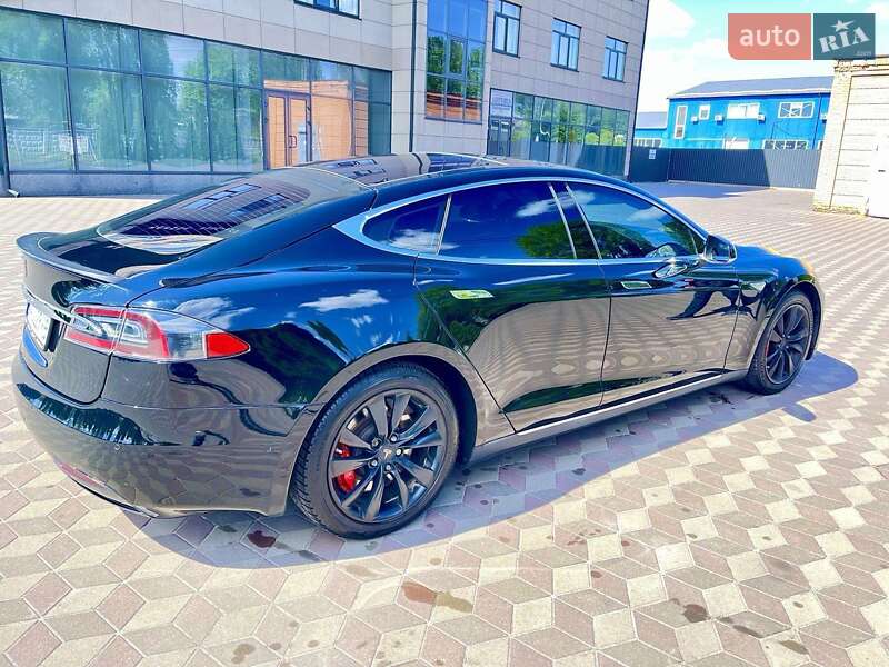 Лифтбек Tesla Model S 2015 в Броварах
