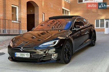 Лифтбек Tesla Model S 2017 в 