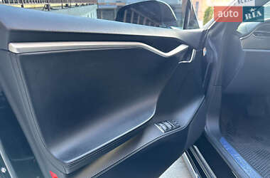 Лифтбек Tesla Model S 2017 в 
