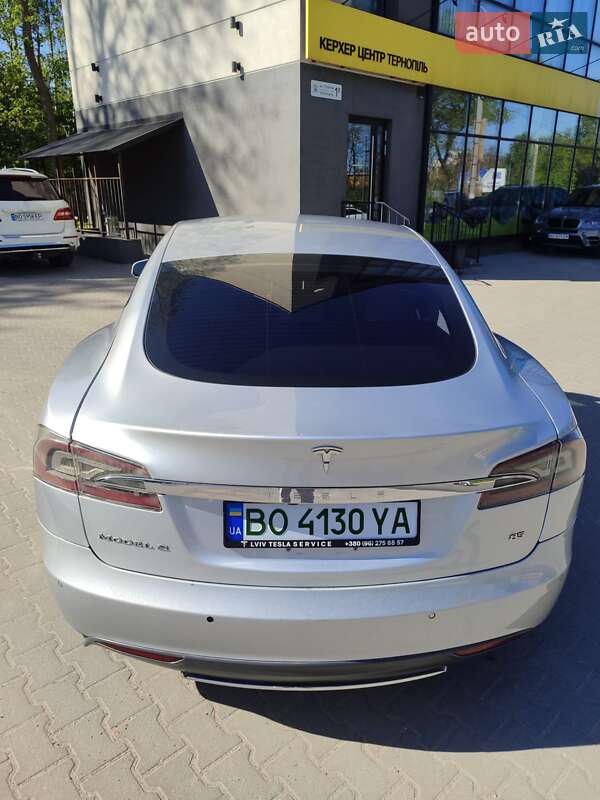 Лифтбек Tesla Model S 2014 в Тернополе