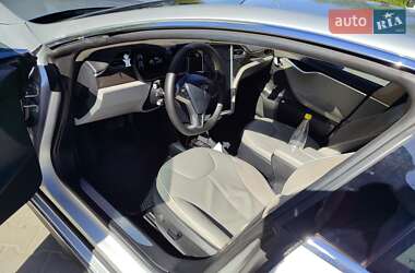 Лифтбек Tesla Model S 2014 в 