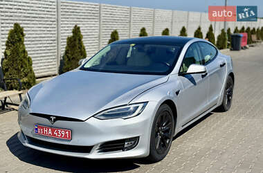 Лифтбек Tesla Model S 2018 в 