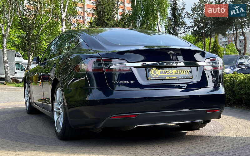 Лифтбек Tesla Model S 2015 в Львове