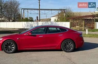 Лифтбек Tesla Model S 2020 в 