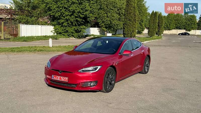 Tesla Model S 2020