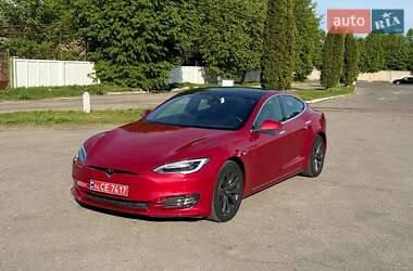 Лифтбек Tesla Model S 2020 в 