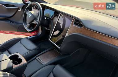 Лифтбек Tesla Model S 2020 в 