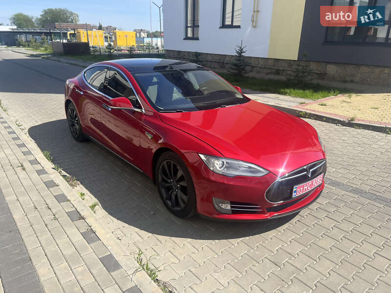 Лифтбек Tesla Model S 2014 в Луцке