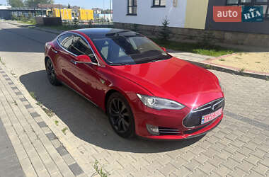 Лифтбек Tesla Model S 2014 в 