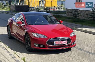 Лифтбек Tesla Model S 2014 в 