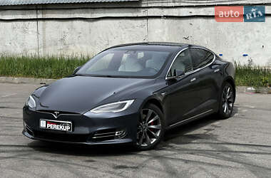 Лифтбек Tesla Model S 2017 в 