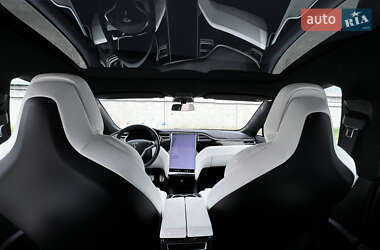 Лифтбек Tesla Model S 2017 в 