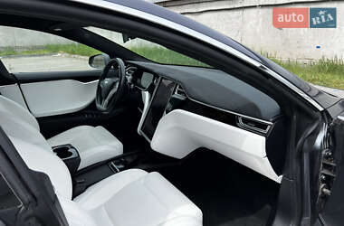 Лифтбек Tesla Model S 2017 в 