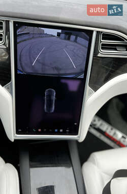 Лифтбек Tesla Model S 2017 в 