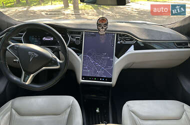Лифтбек Tesla Model S 2016 в Харькове