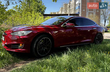 Лифтбек Tesla Model S 2014 в 