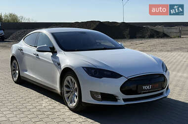 Лифтбек Tesla Model S 2013 в 