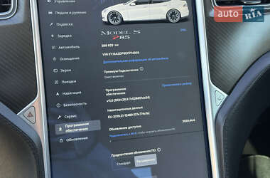 Лифтбек Tesla Model S 2013 в 