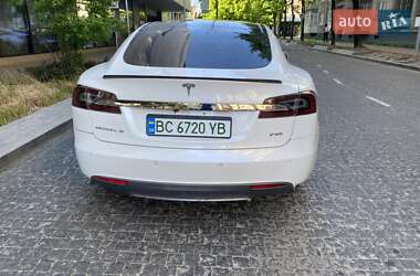 Лифтбек Tesla Model S 2014 в 