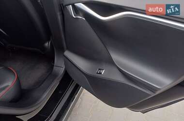 Лифтбек Tesla Model S 2013 в 