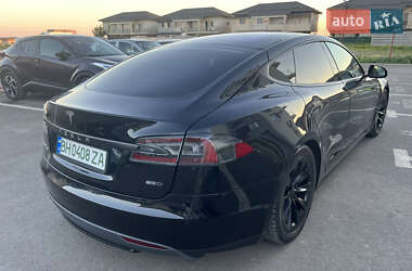 Лифтбек Tesla Model S 2015 в 