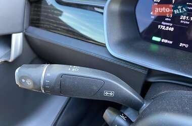 Ліфтбек Tesla Model S 2018 в 