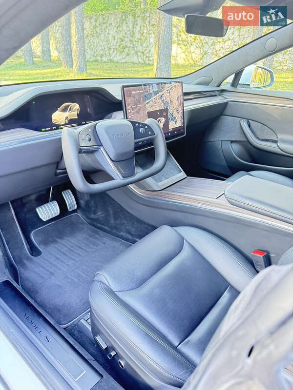 Лифтбек Tesla Model S 2021 в Львове