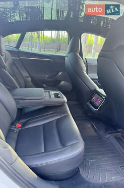 Лифтбек Tesla Model S 2021 в 