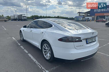 Лифтбек Tesla Model S 2016 в Харькове