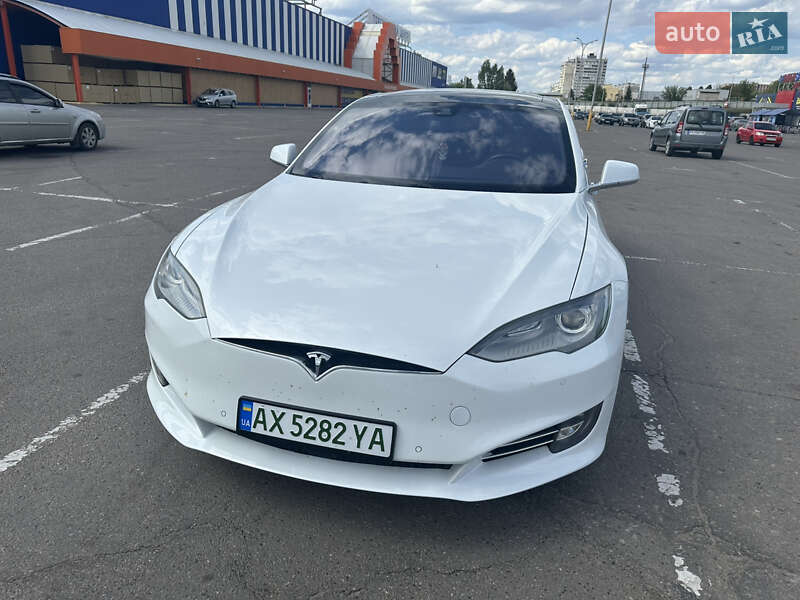 Лифтбек Tesla Model S 2016 в Харькове