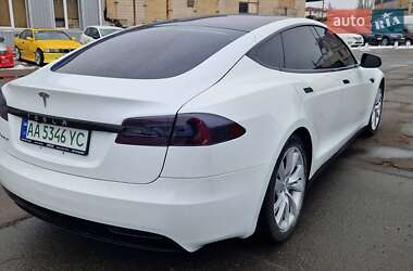 Ліфтбек Tesla Model S 2017 в 