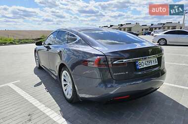 Лифтбек Tesla Model S 2017 в 