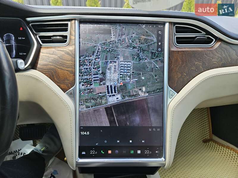 Лифтбек Tesla Model S 2017 в Тернополе