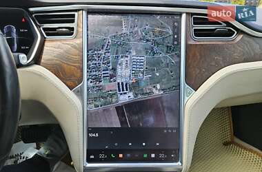 Лифтбек Tesla Model S 2017 в 